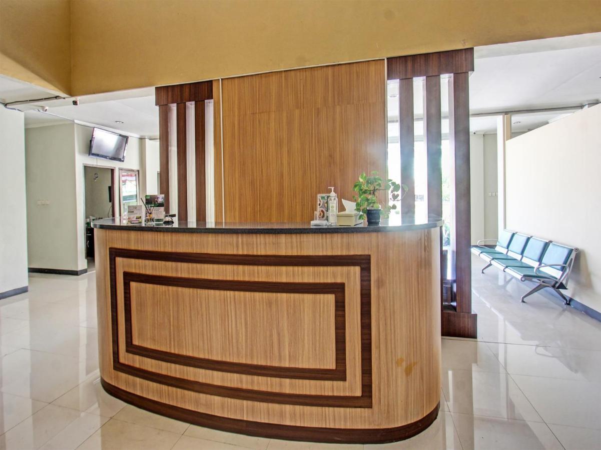 Oyo 91617 Hotel Mutiara ロンボク エクステリア 写真