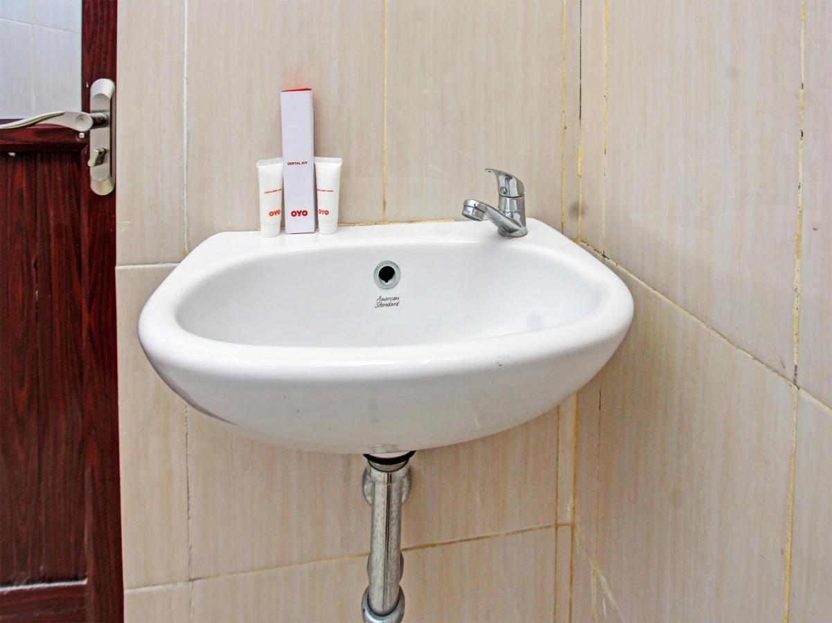 Oyo 91617 Hotel Mutiara ロンボク エクステリア 写真