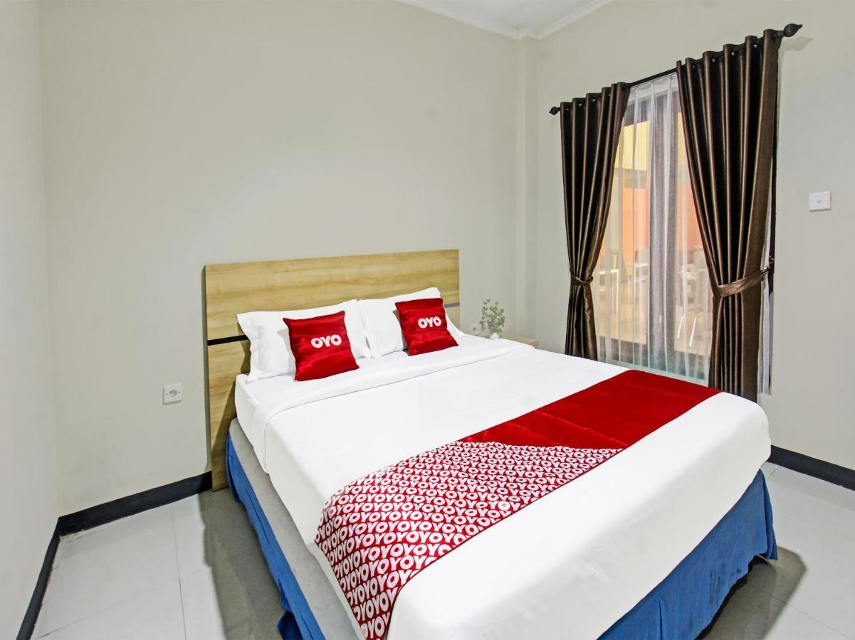 Oyo 91617 Hotel Mutiara ロンボク エクステリア 写真