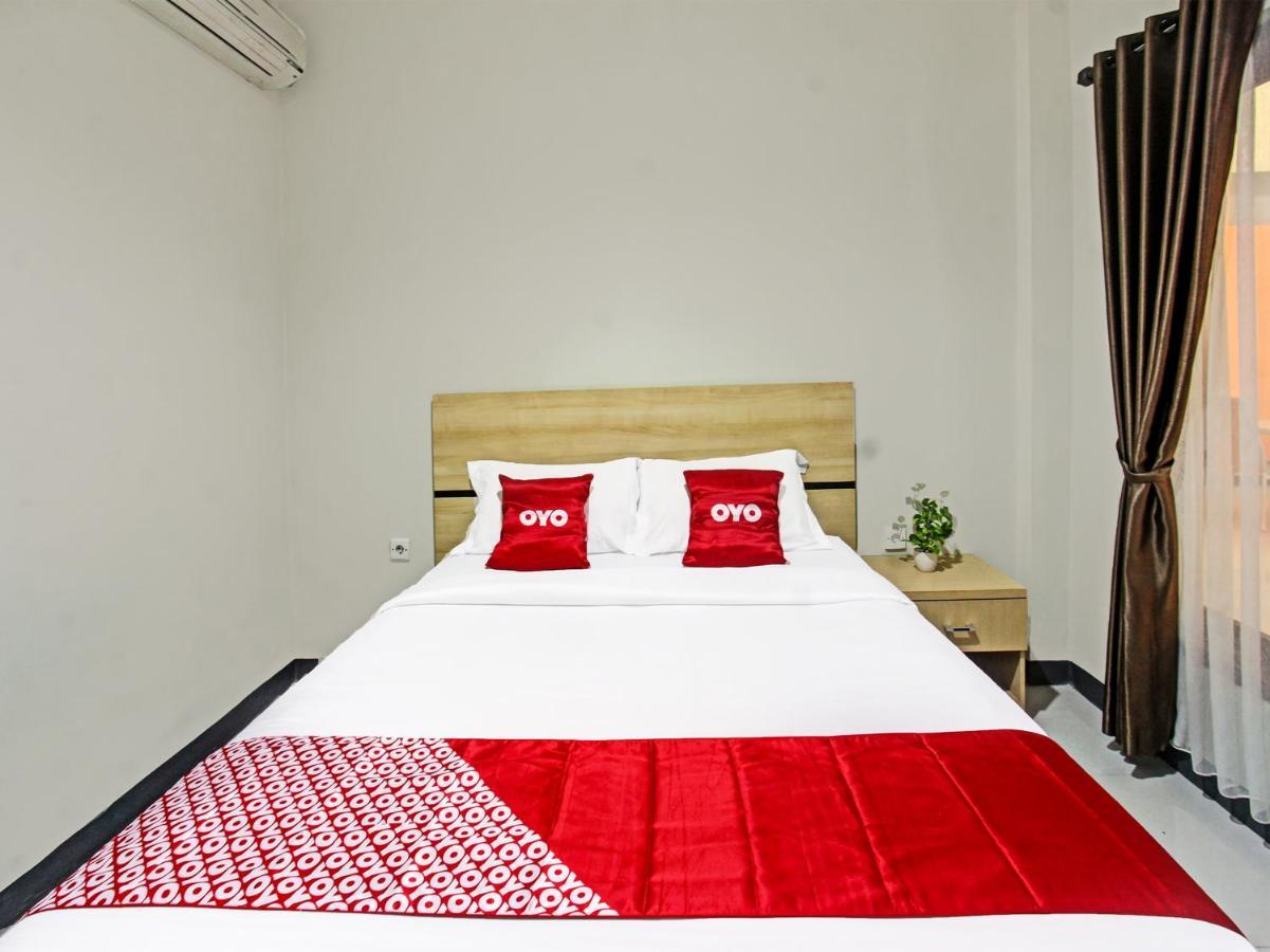 Oyo 91617 Hotel Mutiara ロンボク エクステリア 写真