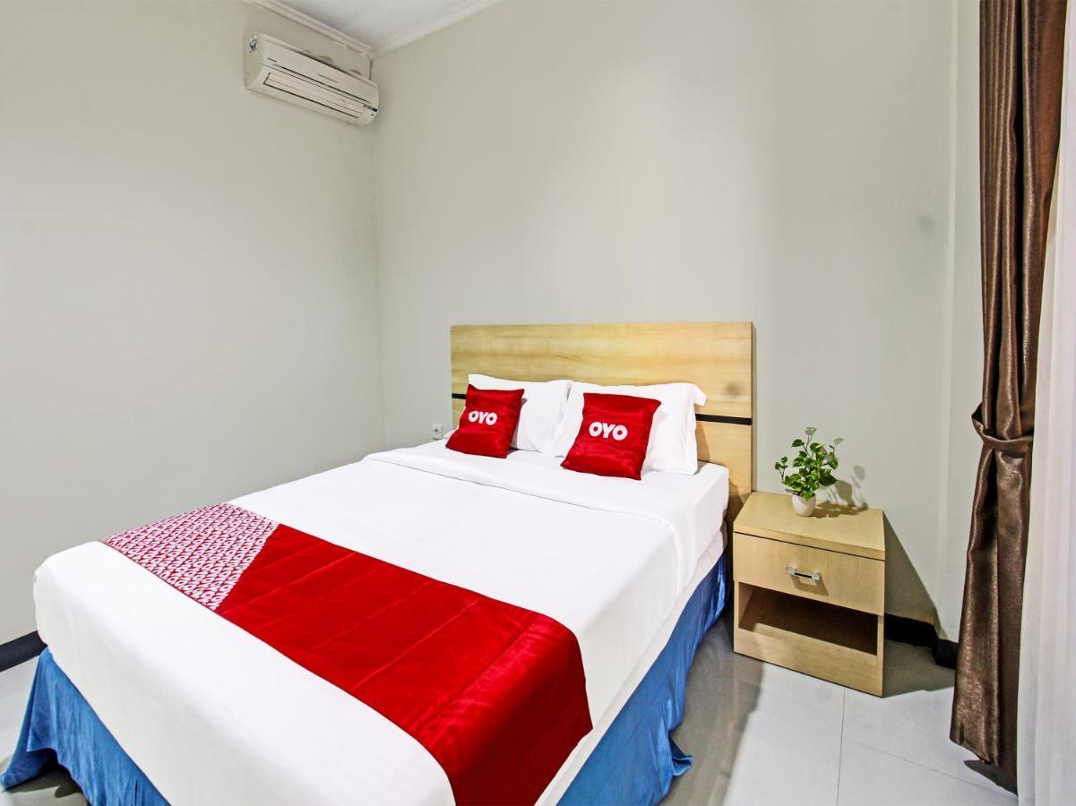 Oyo 91617 Hotel Mutiara ロンボク エクステリア 写真