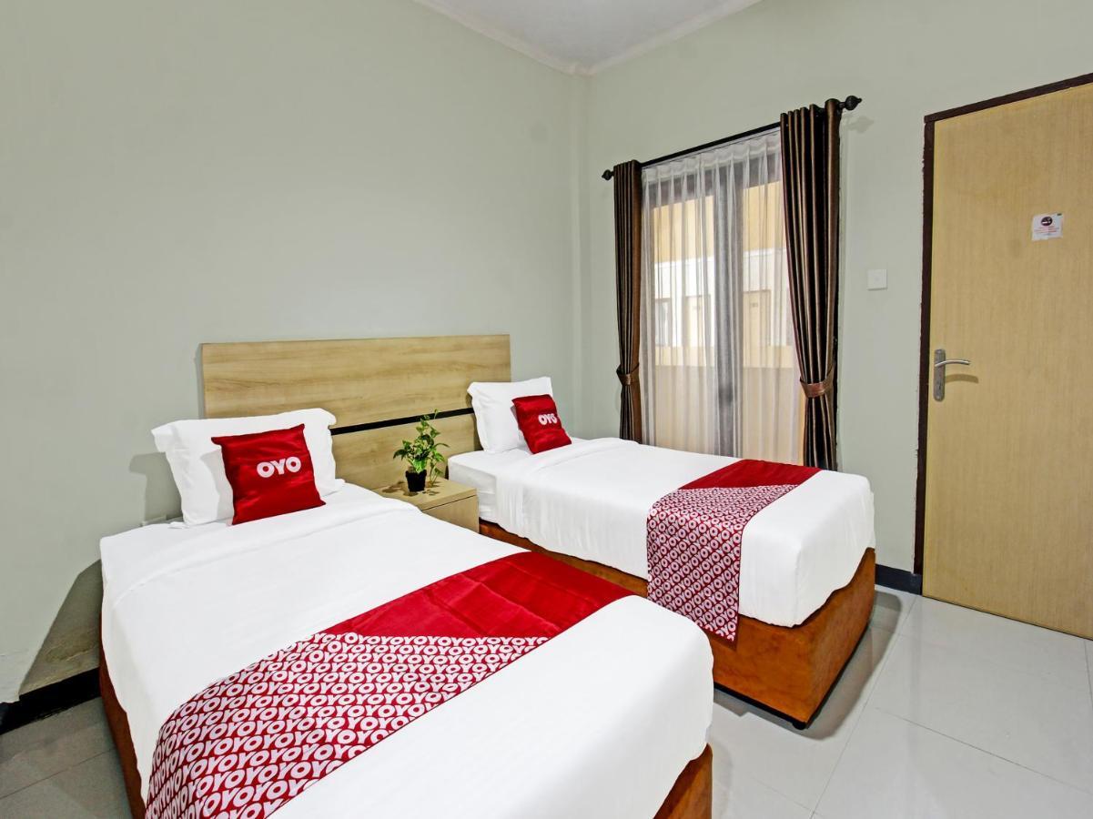 Oyo 91617 Hotel Mutiara ロンボク エクステリア 写真