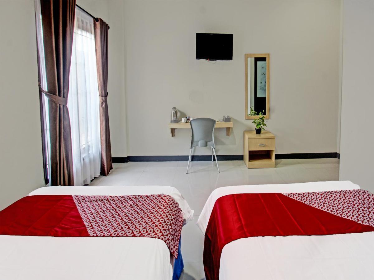 Oyo 91617 Hotel Mutiara ロンボク エクステリア 写真