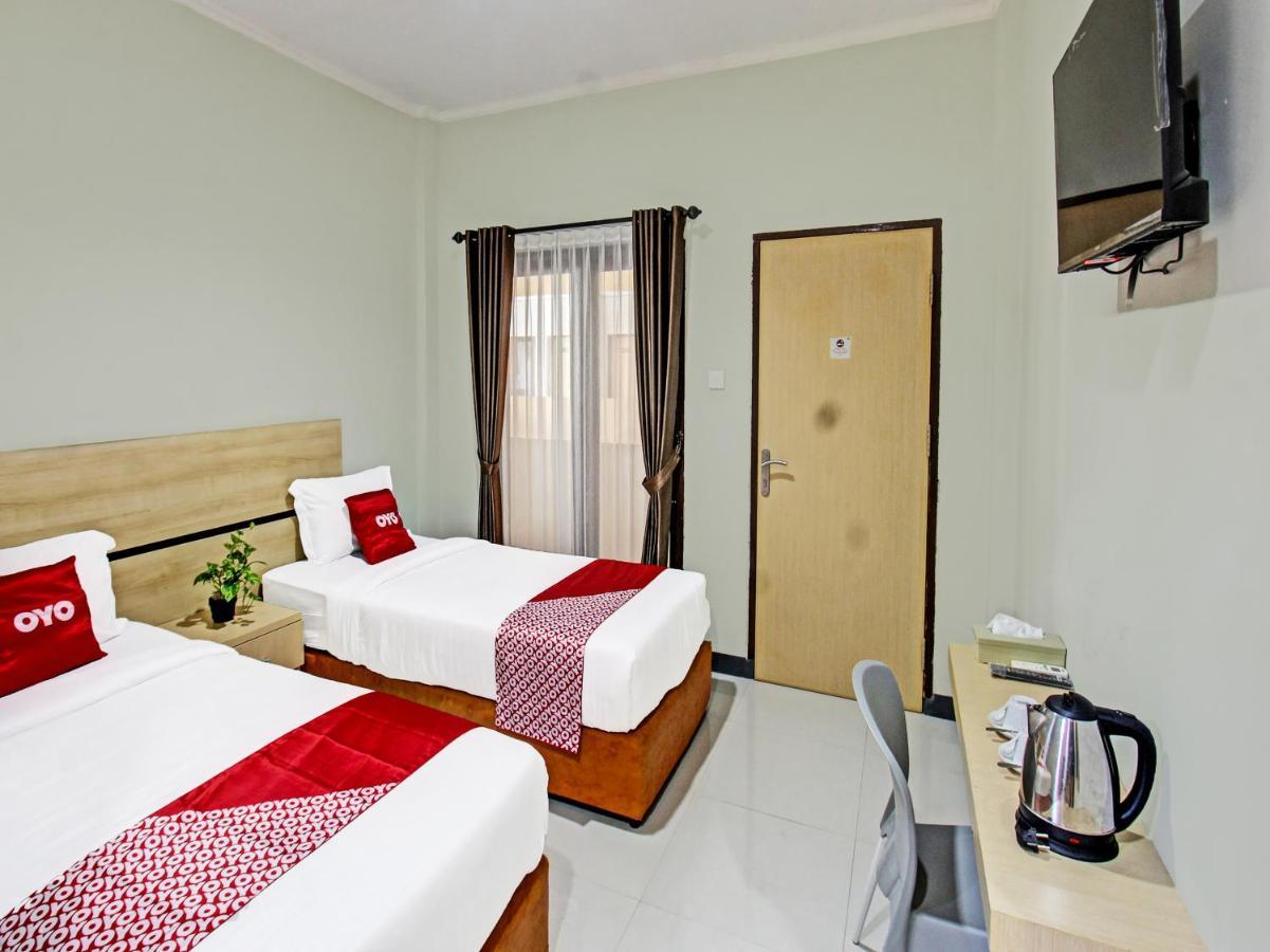 Oyo 91617 Hotel Mutiara ロンボク エクステリア 写真